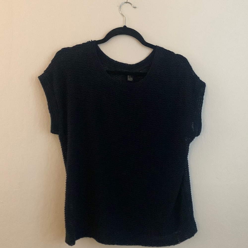 Forever 21 royal blue top with buttons on backside